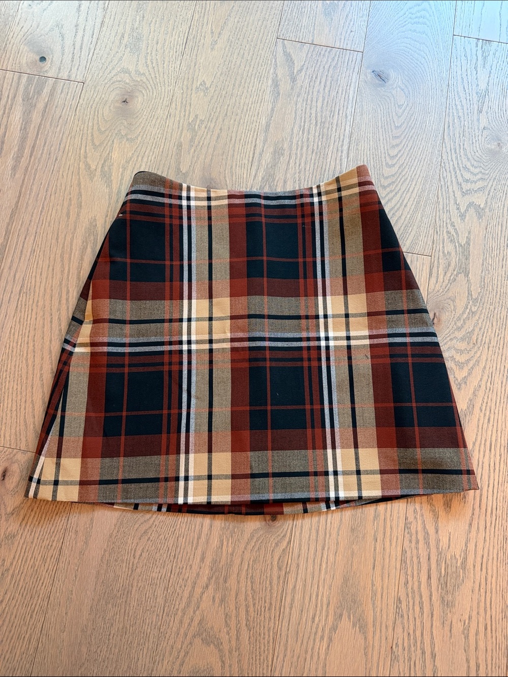 Wilfred Aritzia Plaid A-Line Mini Skirt in Rust & Black